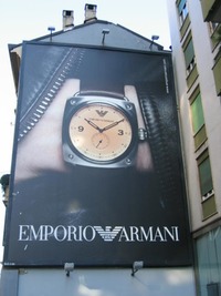 エンポリオアルマーニの時計はダサいし恥ずかしい？男性女性の声とダサいモデルを紹介！